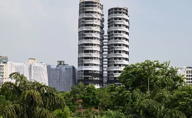Noida Twin Towers