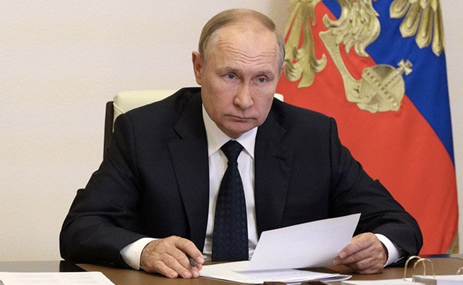 Vladimir Putin Survives in Assassination