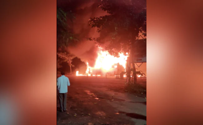 Nashik Bus Catches Fire