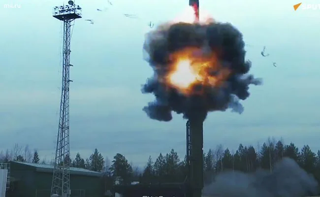 Russia Launches Ballistic Missile